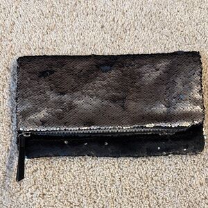 Stella and Dot sequin gray and black clutch